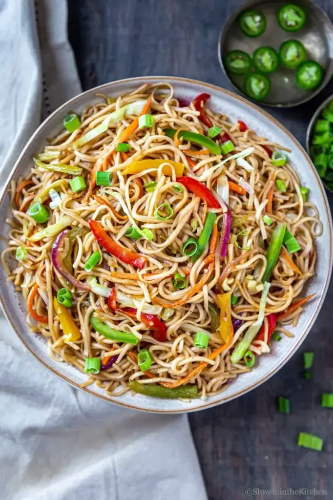 Hakka Noodles half Plate With Sauce