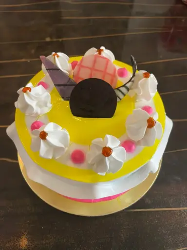 Pineapple cake 600g