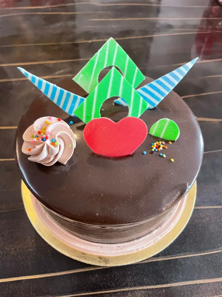 Dark Chocolate cake 600gm